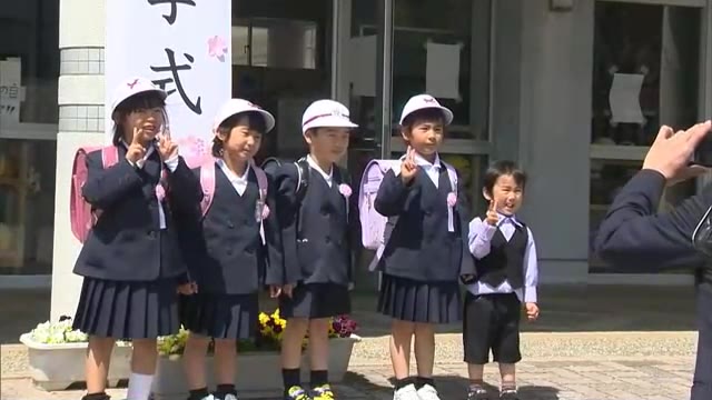 「奇跡のまち」として注目、岸田首相も視察…出生率２．９５の町で小学校入学式【岡山・奈義町】