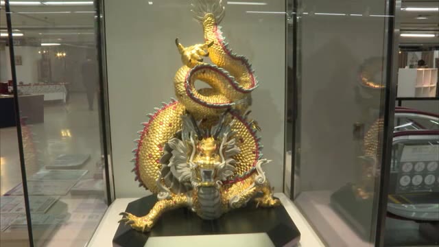 神々しい「守護龍」など作品約２５０点を展示販売…岡山市でスペインの高級磁器「リヤドロ展」【岡山】