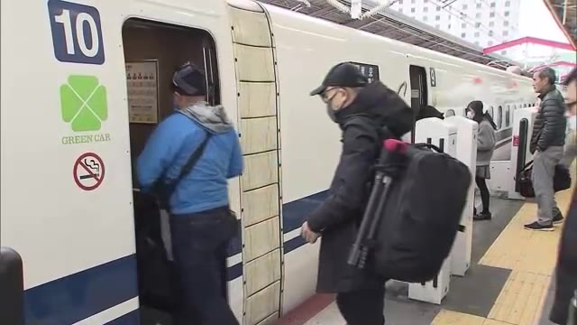 羽田空港の事故で新幹線に変更した人も…JR岡山駅でUターンラッシュ　臨時列車も運行【岡山】