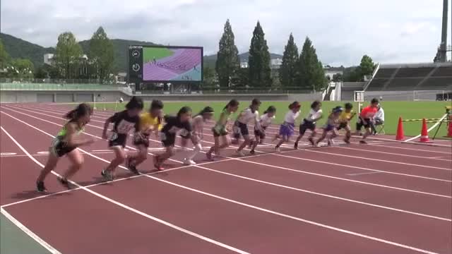 猛暑に負けず小学生約６００人が健脚を競う　岡山県学童陸上フェスティバル【岡山】