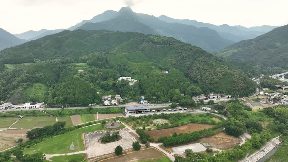 牧野博士の植物観察フィールド！！横倉山の博物館でお勉強！？…横倉山自然の森博物館（金バク！2023年 7月 28日OA）