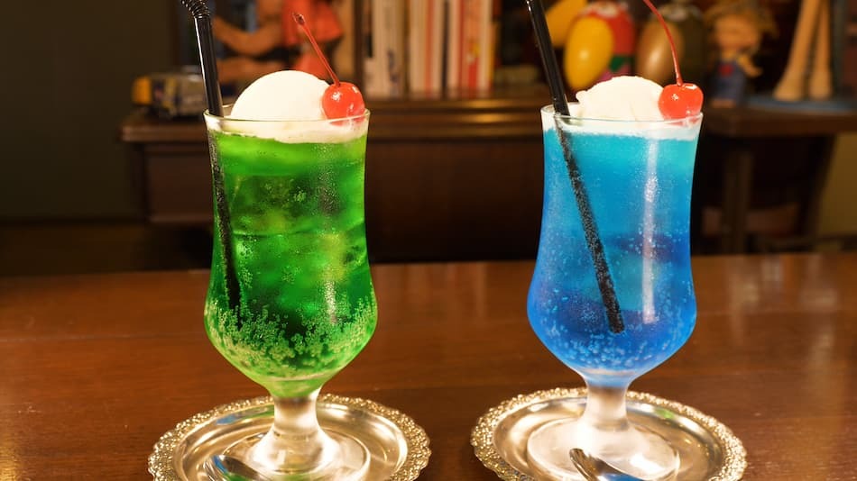 昭和レトロな雑貨がズラリと並ぶ！ノスタルジックなカフェを発見！…カフェしるく（金バク！2024年9月 6日OA）